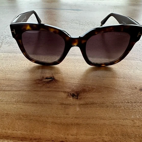 Tom Ford Black Sunglasses - Picture 8 of 8